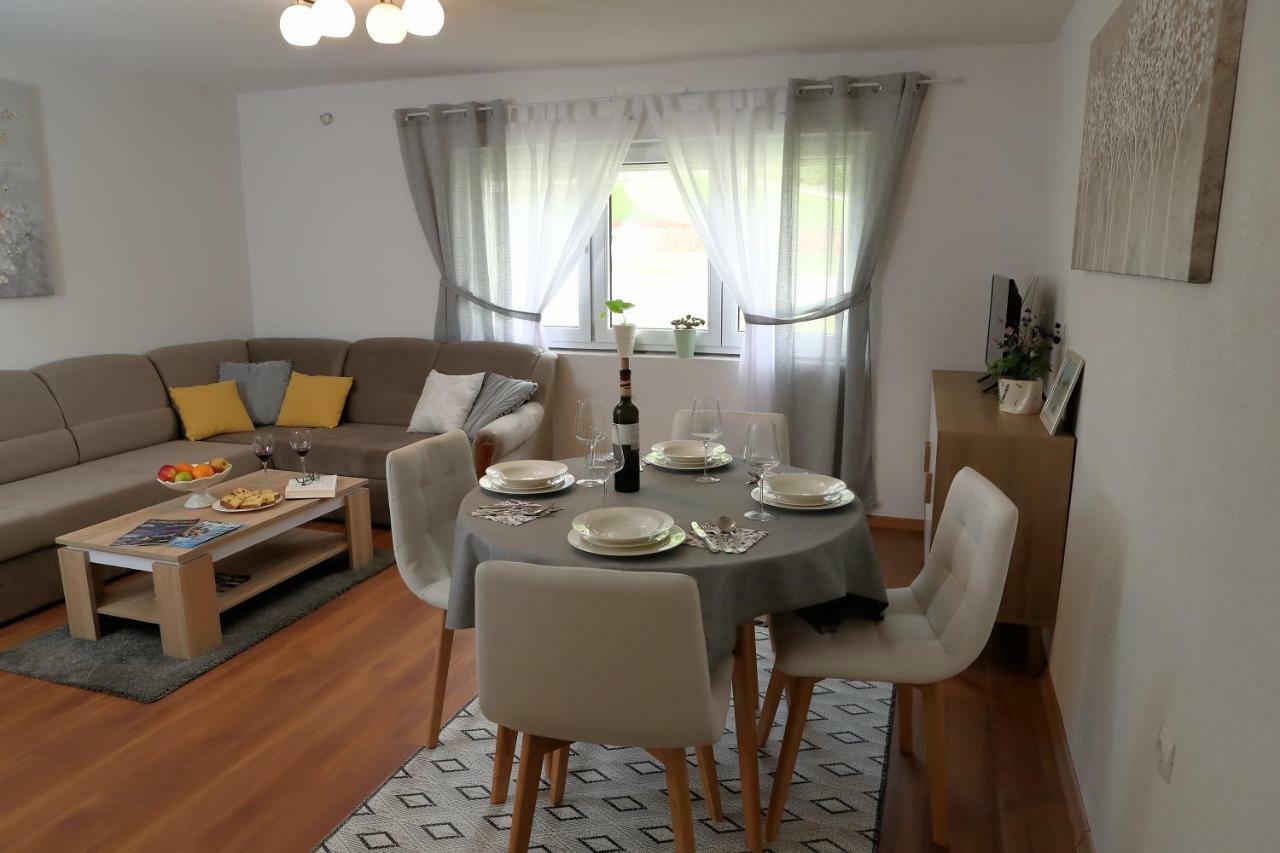 Apartman Sofia Otočac Zewnętrze zdjęcie